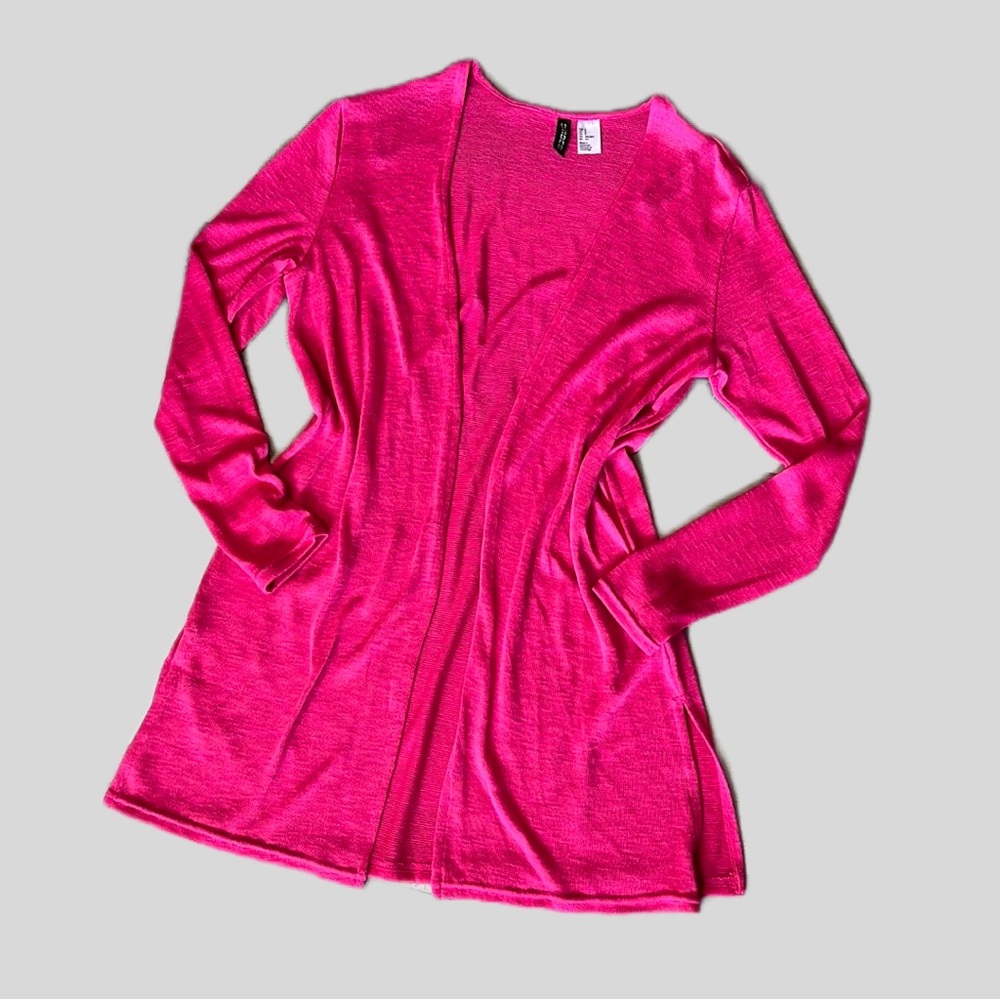 Like New Women’s long cardigan, pink, size Small very stretchy